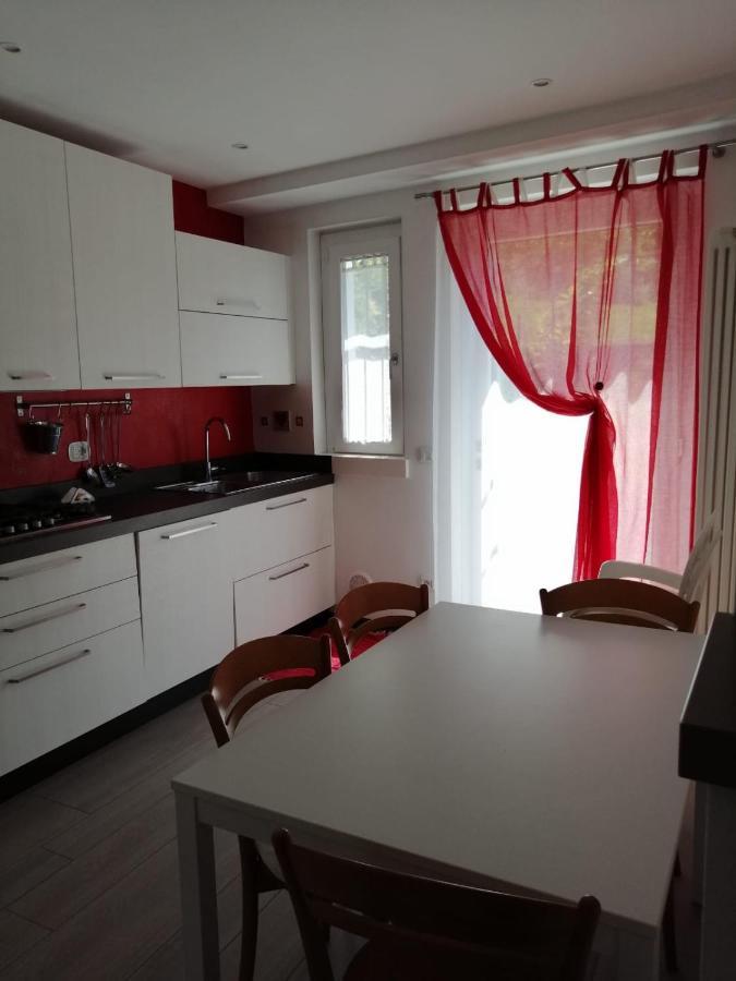 Ferienwohnung Casa Vittoria Dervio Exterior foto